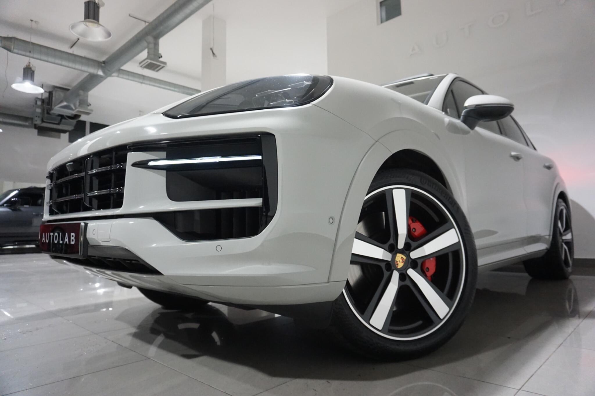 Porsche Cayenne 4.0T V8 S SUV 5dr Petrol TiptronicS 4WD Euro 6 (s/s) (474 ps)